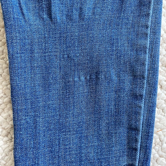 Joe’s High Rise Skinny distressed jeans with destructed ankle - Picture 4 of 9